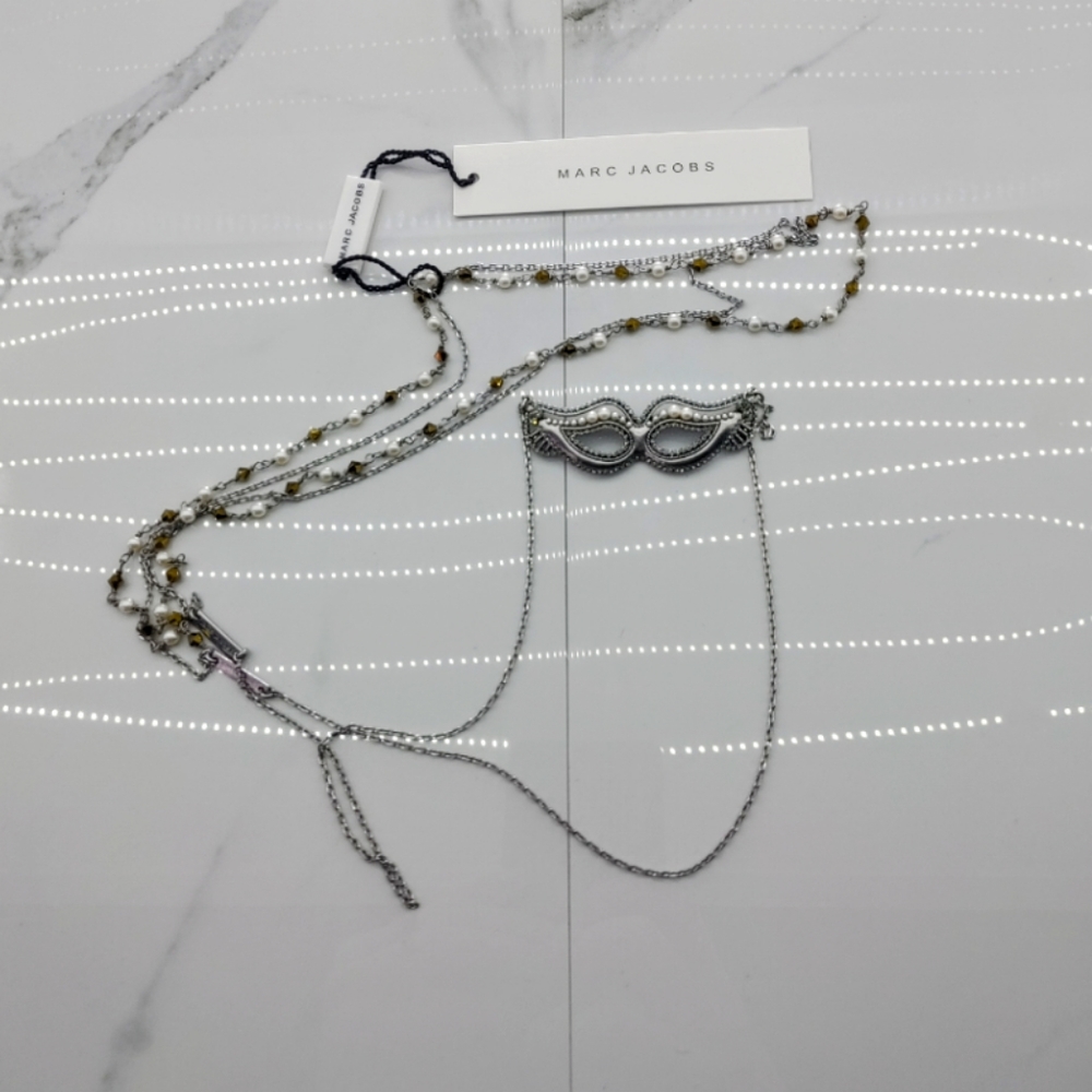 Marc Jacobs – Double Wrap Mask Necklace - Picture 3 of 6